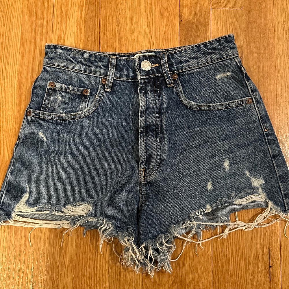 ZARA Jean shorts size 4